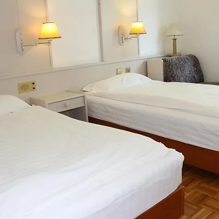 Wasserpalast - Breakfast For Free!!! Otel Graz