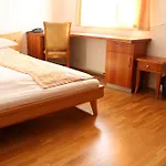 Wasserpalast - Breakfast For Free!!! Hotel 2*