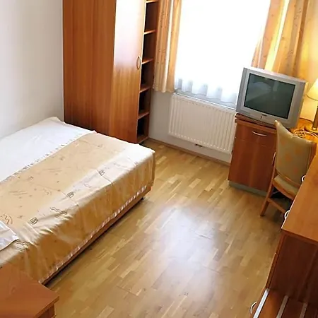 Wasserpalast - Breakfast For Free!!! 2*