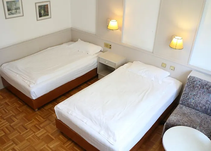 Wasserpalast - Breakfast For Free!!!