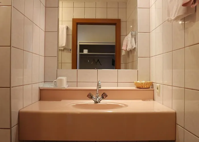 Wasserpalast - Breakfast For Free!!! Hotell 2*