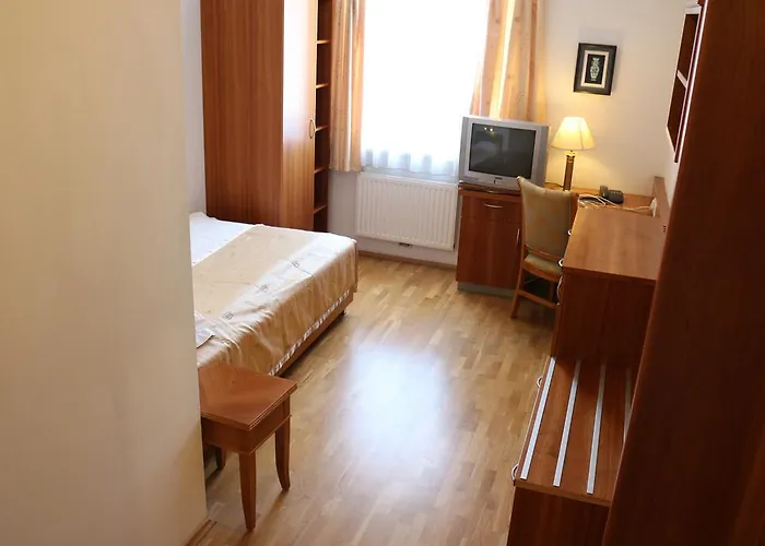 Wasserpalast - Breakfast For Free!!! Hotell Graz